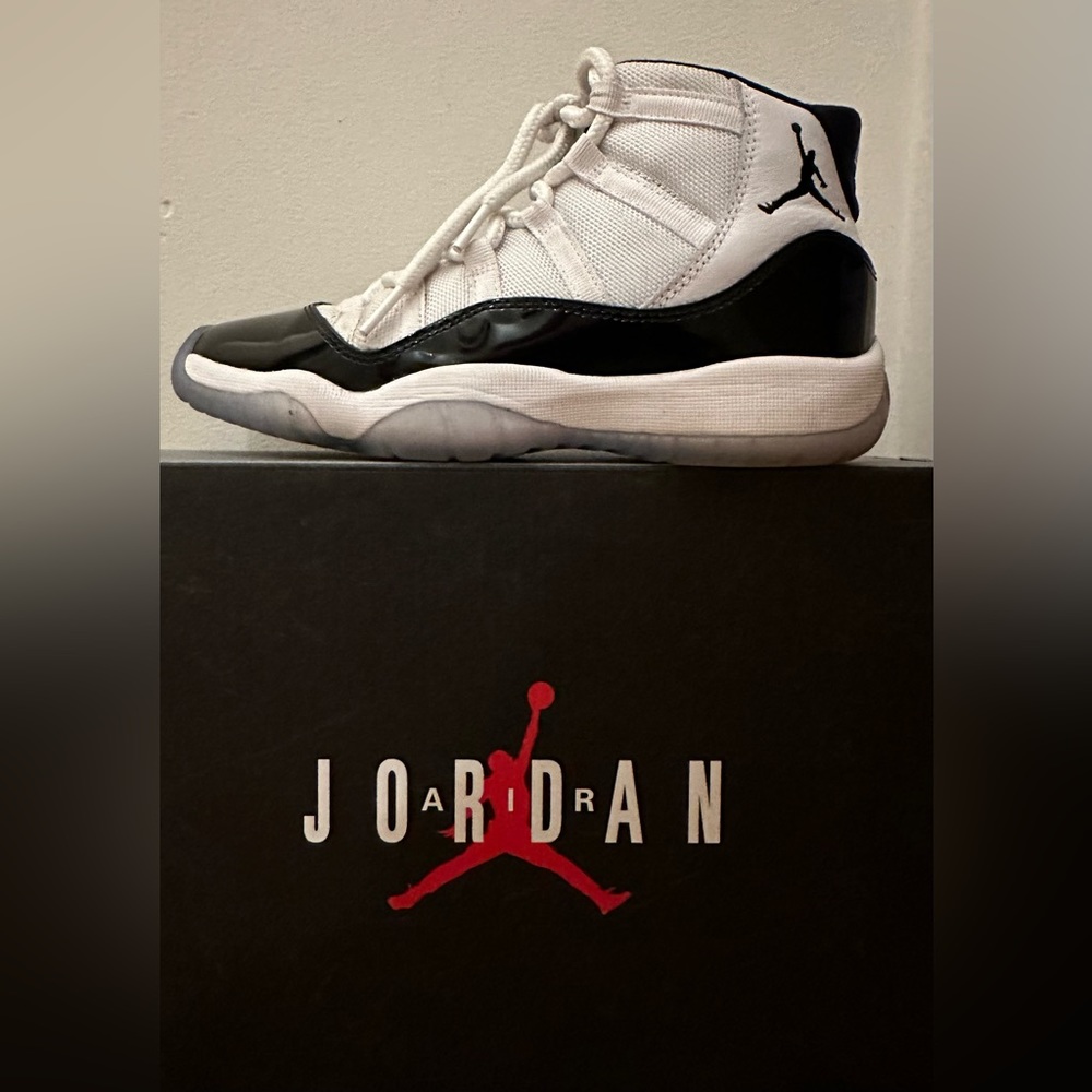 Air Jordan 11 Retro GS 'Concord' 2018